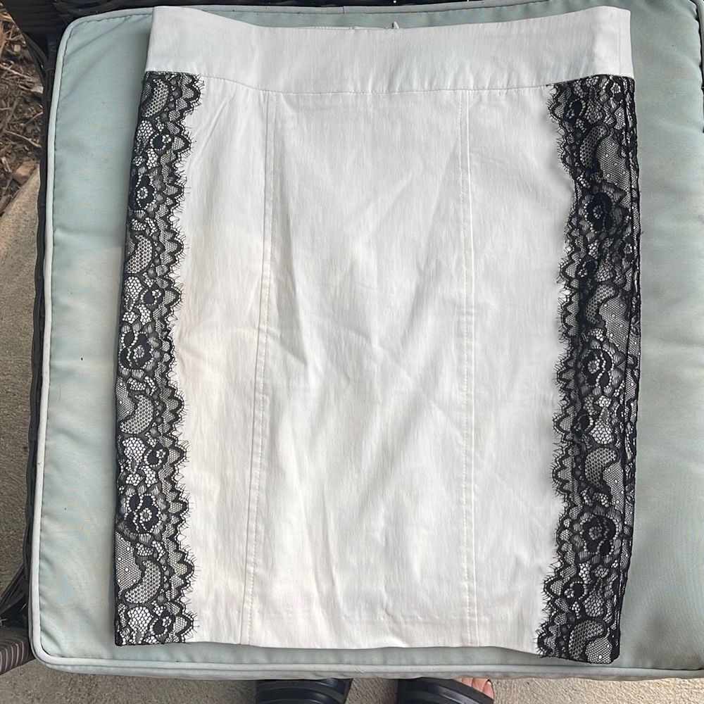 2B Bebe pencil skirt size 6
